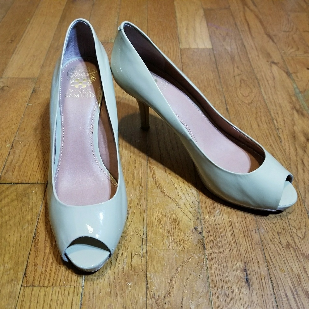 Vince Camuto Tan Pumps size 8.5 B